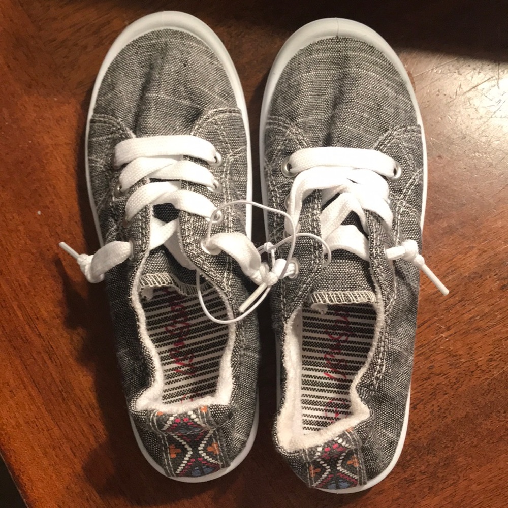 Girl shoes size 1